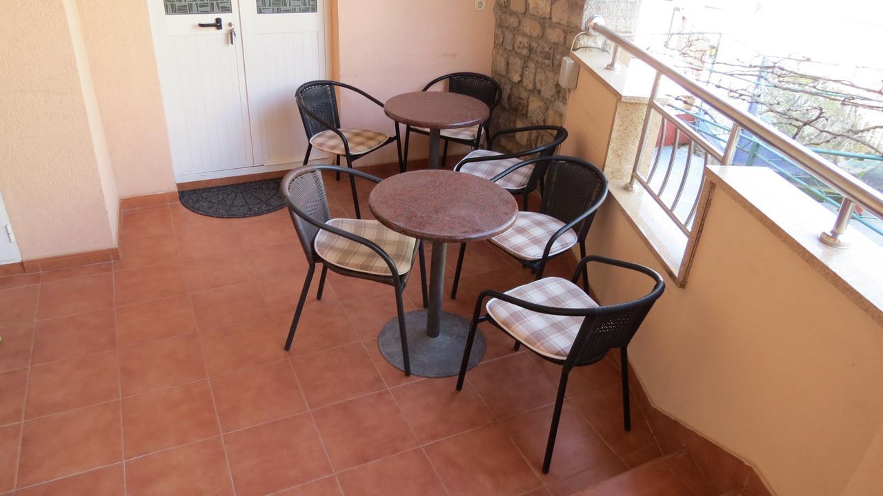 Hotel Oaza Petrovac Exterior foto